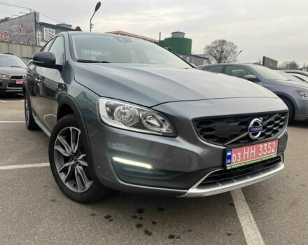 Серый Вольво С60, объемом двигателя 2 л и пробегом 238 тыс. км за 18999 $, фото 4 на Automoto.ua