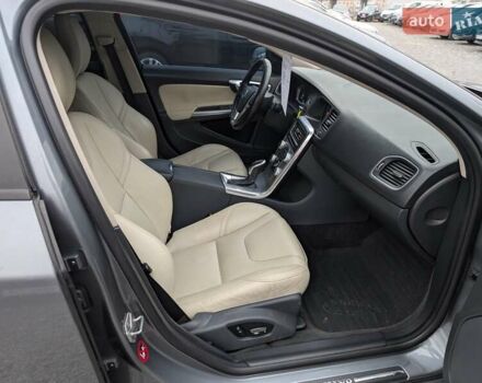 Серый Вольво С60, объемом двигателя 1.97 л и пробегом 119 тыс. км за 11990 $, фото 42 на Automoto.ua