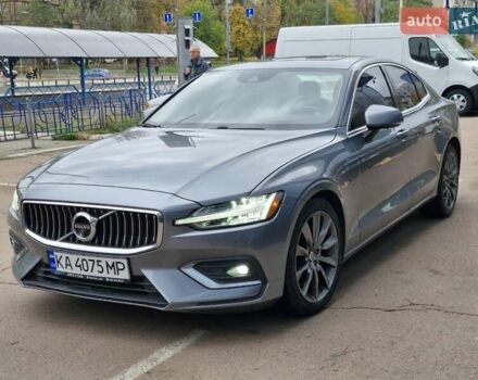 Вольво С60 2018 у Києві на Automoto.ua Сірий Вольво С60, об'ємом двигуна 2 л та пробігом 127 тис. км за 29000 $, фото 1 на Automoto.ua