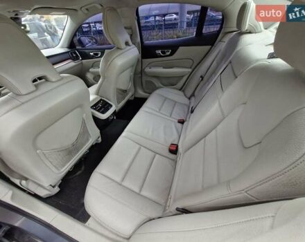 Серый Вольво С60, объемом двигателя 2 л и пробегом 127 тыс. км за 26500 $, фото 10 на Automoto.ua