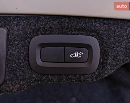 Вольво С60 2018 в Одессе на Automoto.ua Серый Вольво С60, объемом двигателя 2 л и пробегом 97 тыс. км за 16900 $, фото 49 на Automoto.ua