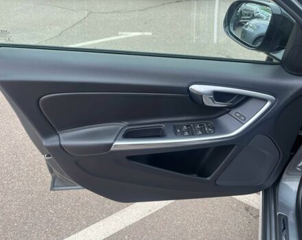 Сірий Вольво С60, об'ємом двигуна 2 л та пробігом 238 тис. км за 18999 $, фото 15 на Automoto.ua