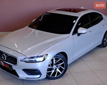 Вольво С60 2018 в Одессе на Automoto.ua Серый Вольво С60, объемом двигателя 2 л и пробегом 97 тыс. км за 16900 $, фото 9 на Automoto.ua