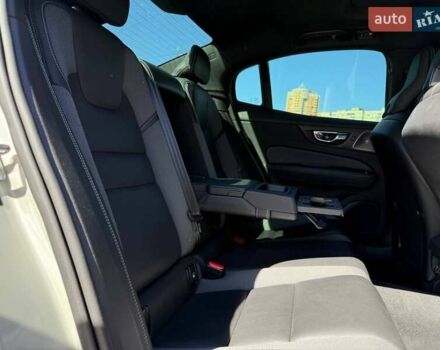 Серый Вольво С60, объемом двигателя 1.98 л и пробегом 70 тыс. км за 25990 $, фото 12 на Automoto.ua