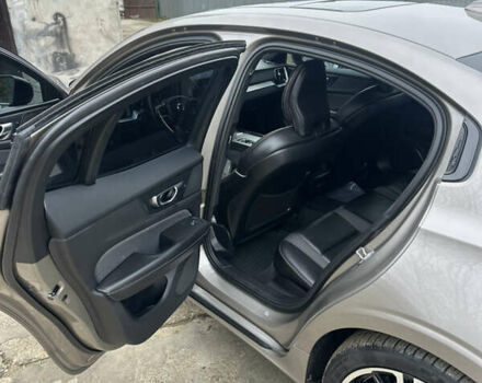 Серый Вольво С60, объемом двигателя 1.97 л и пробегом 208 тыс. км за 19800 $, фото 14 на Automoto.ua