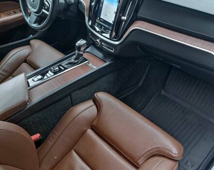 Серый Вольво С60, объемом двигателя 0 л и пробегом 68 тыс. км за 15300 $, фото 13 на Automoto.ua