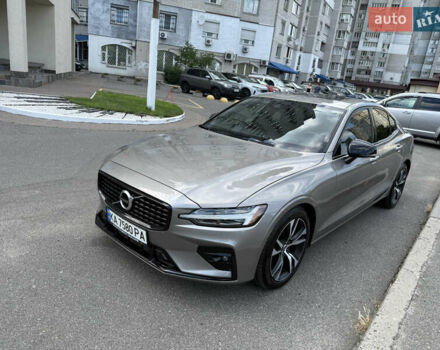 Серый Вольво С60, объемом двигателя 1.97 л и пробегом 44 тыс. км за 27900 $, фото 1 на Automoto.ua