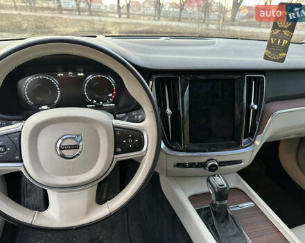 Серый Вольво С60, объемом двигателя 1.97 л и пробегом 106 тыс. км за 23500 $, фото 41 на Automoto.ua