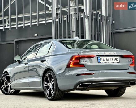 Серый Вольво С60, объемом двигателя 1.97 л и пробегом 72 тыс. км за 32500 $, фото 3 на Automoto.ua