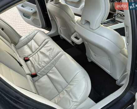 Серый Вольво С60, объемом двигателя 1.97 л и пробегом 106 тыс. км за 23500 $, фото 23 на Automoto.ua