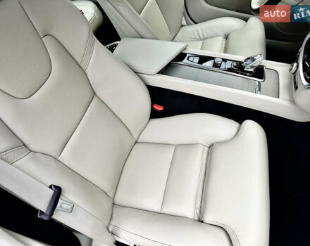 Серый Вольво С60, объемом двигателя 1.97 л и пробегом 72 тыс. км за 32500 $, фото 64 на Automoto.ua