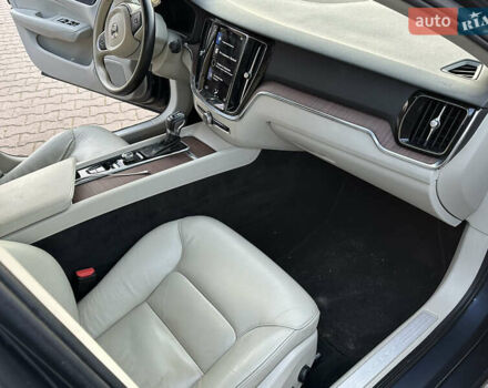 Серый Вольво С60, объемом двигателя 1.97 л и пробегом 106 тыс. км за 23500 $, фото 28 на Automoto.ua