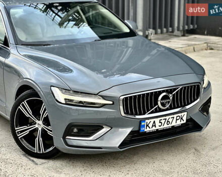 Серый Вольво С60, объемом двигателя 1.97 л и пробегом 72 тыс. км за 32500 $, фото 2 на Automoto.ua