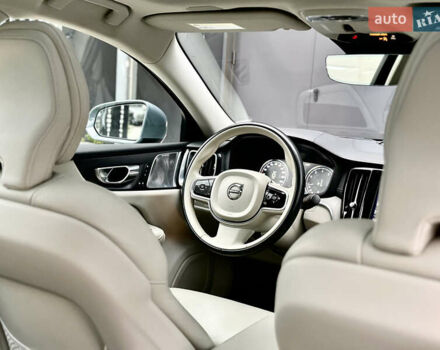 Серый Вольво С60, объемом двигателя 1.97 л и пробегом 72 тыс. км за 32500 $, фото 34 на Automoto.ua