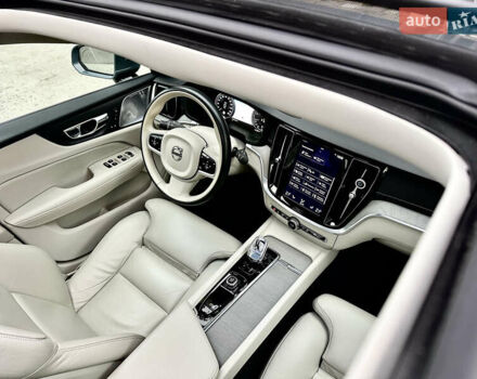 Серый Вольво С60, объемом двигателя 1.97 л и пробегом 72 тыс. км за 32500 $, фото 42 на Automoto.ua