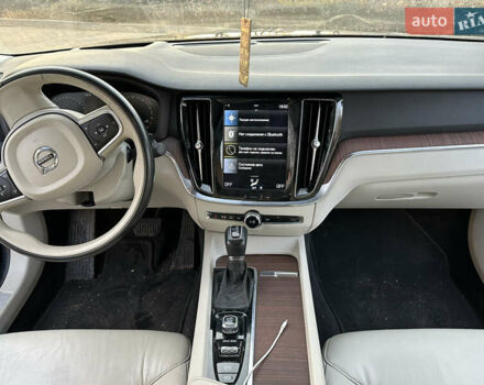 Серый Вольво С60, объемом двигателя 1.97 л и пробегом 106 тыс. км за 23500 $, фото 26 на Automoto.ua