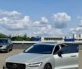Вольво С60 2023 в Киеве на Automoto.ua Серый Вольво С60, объемом двигателя 1.97 л и пробегом 9 тыс. км за 31500 $, фото 32 на Automoto.ua
