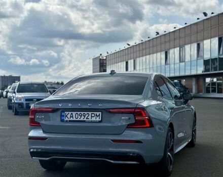 Вольво С60 2023 в Киеве на Automoto.ua Серый Вольво С60, объемом двигателя 1.97 л и пробегом 9 тыс. км за 31500 $, фото 6 на Automoto.ua