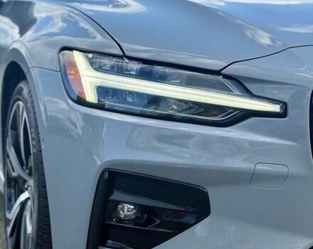 Вольво С60 2023 в Киеве на Automoto.ua Серый Вольво С60, объемом двигателя 1.97 л и пробегом 9 тыс. км за 31500 $, фото 16 на Automoto.ua