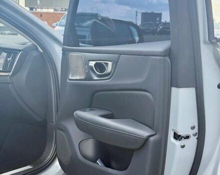 Вольво С60 2023 в Киеве на Automoto.ua Серый Вольво С60, объемом двигателя 1.97 л и пробегом 9 тыс. км за 31500 $, фото 18 на Automoto.ua