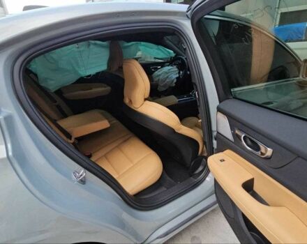 Сірий Вольво С60, об'ємом двигуна 2 л та пробігом 8 тис. км за 15000 $, фото 16 на Automoto.ua