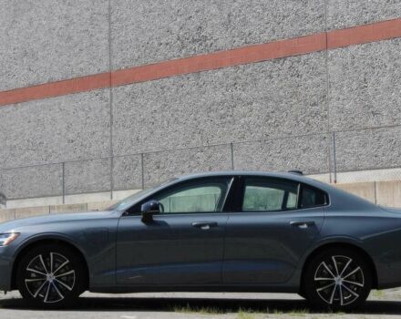 Серый Вольво С60, объемом двигателя 2 л и пробегом 14 тыс. км за 17000 $, фото 2 на Automoto.ua