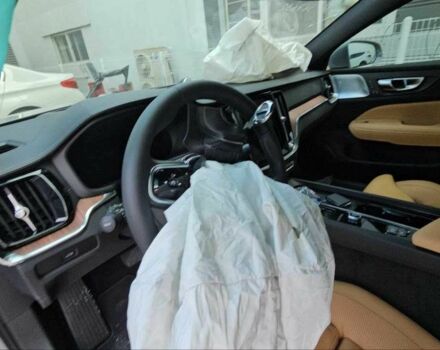 Сірий Вольво С60, об'ємом двигуна 2 л та пробігом 8 тис. км за 15000 $, фото 11 на Automoto.ua