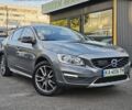 Сірий Вольво С60, об'ємом двигуна 2 л та пробігом 238 тис. км за 20015 $, фото 1 на Automoto.ua