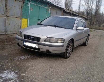 Серый Вольво С60, объемом двигателя 0 л и пробегом 350 тыс. км за 3300 $, фото 1 на Automoto.ua