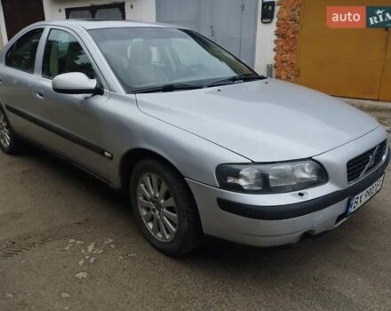 Вольво С60 2001 у Славуте на Automoto.ua Сірий Вольво С60, об'ємом двигуна 2.32 л та пробігом 230 тис. км за 3380 $, фото 1 на Automoto.ua