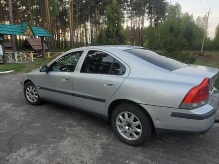 Вольво С60 2001 в Камень-Каширский на Automoto.ua Серый Вольво С60, объемом двигателя 2.4 л и пробегом 407 тыс. км за 3900 $, фото 1 на Automoto.ua