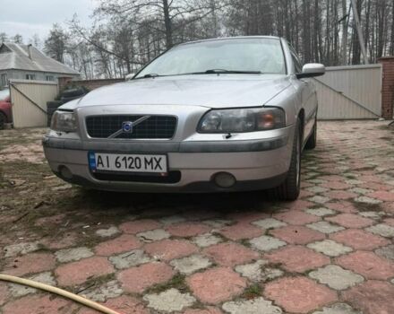 Серый Вольво С60, объемом двигателя 2.4 л и пробегом 400 тыс. км за 3000 $, фото 1 на Automoto.ua