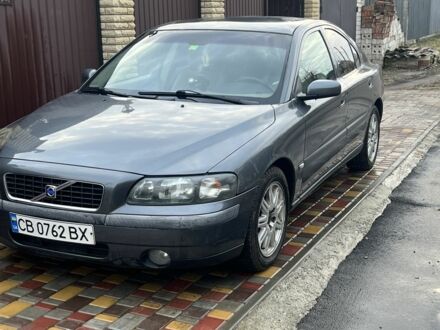Серый Вольво С60, объемом двигателя 2.4 л и пробегом 200 тыс. км за 4650 $, фото 1 на Automoto.ua