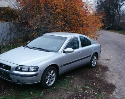 Сірий Вольво С60, об'ємом двигуна 0 л та пробігом 246 тис. км за 2900 $, фото 1 на Automoto.ua