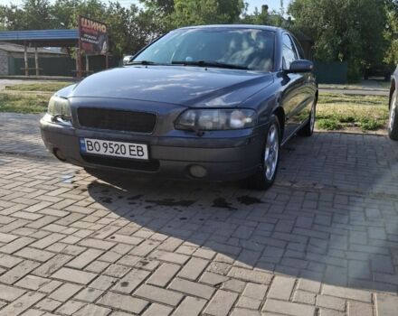 Серый Вольво С60, объемом двигателя 2.5 л и пробегом 340 тыс. км за 5300 $, фото 1 на Automoto.ua