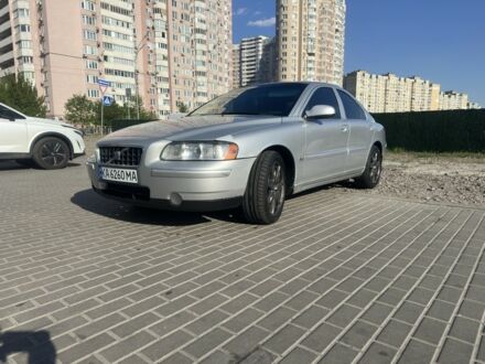 Сірий Вольво С60, об'ємом двигуна 2.4 л та пробігом 285 тис. км за 5300 $, фото 1 на Automoto.ua