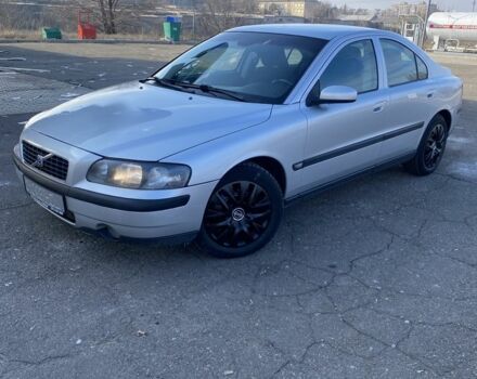 Серый Вольво С60, объемом двигателя 2.4 л и пробегом 340 тыс. км за 2700 $, фото 1 на Automoto.ua