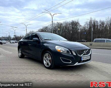 Сірий Вольво С60, об'ємом двигуна 2.5 л та пробігом 255 тис. км за 7100 $, фото 1 на Automoto.ua