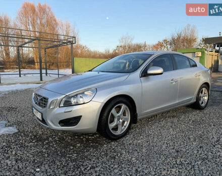 Сірий Вольво С60, об'ємом двигуна 2.52 л та пробігом 262 тис. км за 10300 $, фото 1 на Automoto.ua
