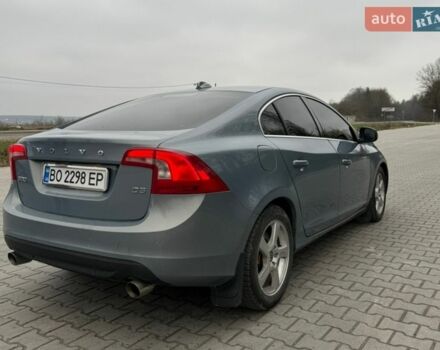 Серый Вольво С60, объемом двигателя 2.4 л и пробегом 289 тыс. км за 10500 $, фото 1 на Automoto.ua