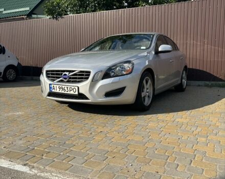 Сірий Вольво С60, об'ємом двигуна 2.5 л та пробігом 230 тис. км за 9800 $, фото 1 на Automoto.ua
