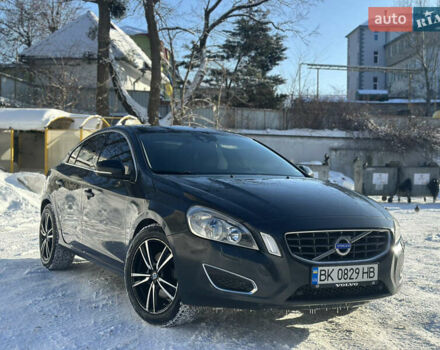 Сірий Вольво С60, об'ємом двигуна 2.4 л та пробігом 269 тис. км за 10499 $, фото 1 на Automoto.ua