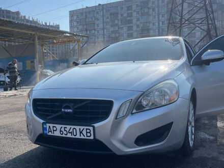 Сірий Вольво С60, об'ємом двигуна 2.52 л та пробігом 200 тис. км за 8200 $, фото 1 на Automoto.ua