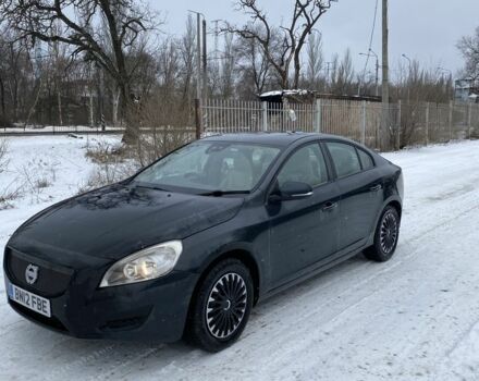 Серый Вольво С60, объемом двигателя 1.6 л и пробегом 300 тыс. км за 2500 $, фото 1 на Automoto.ua