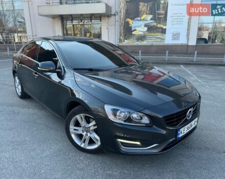 Серый Вольво С60, объемом двигателя 1.97 л и пробегом 247 тыс. км за 12700 $, фото 1 на Automoto.ua