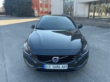 Серый Вольво С60, объемом двигателя 2 л и пробегом 187 тыс. км за 12700 $, фото 1 на Automoto.ua