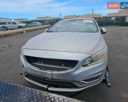 Серый Вольво С60, объемом двигателя 2.52 л и пробегом 140 тыс. км за 7700 $, фото 1 на Automoto.ua