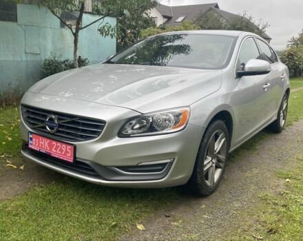 Серый Вольво С60, объемом двигателя 2.5 л и пробегом 285 тыс. км за 8950 $, фото 1 на Automoto.ua