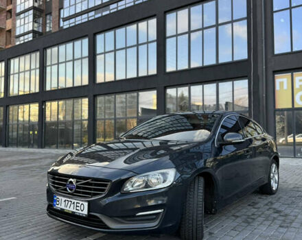 Серый Вольво С60, объемом двигателя 1.56 л и пробегом 249 тыс. км за 13000 $, фото 1 на Automoto.ua