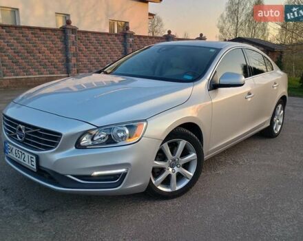 Серый Вольво С60, объемом двигателя 1.97 л и пробегом 255 тыс. км за 12300 $, фото 1 на Automoto.ua